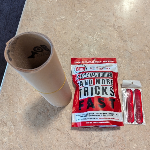 Lot for skateboarder - Picture 2 of 12